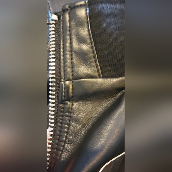 Calvin Klein Black Leather Bomber Jacket - Picture 11 of 12